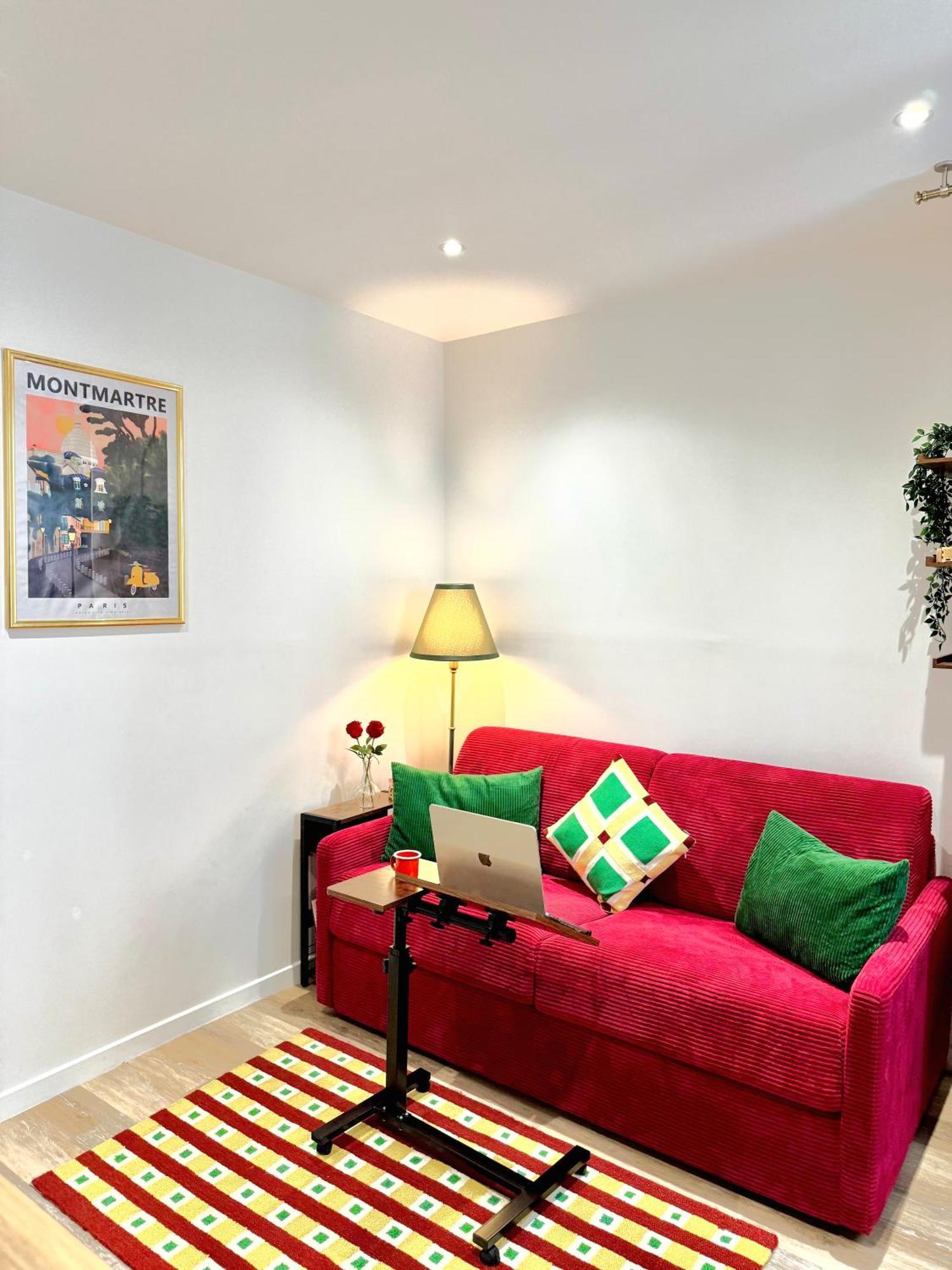 Amelie Poulain Studio In Heart Of Montmartre Paris Exterior photo